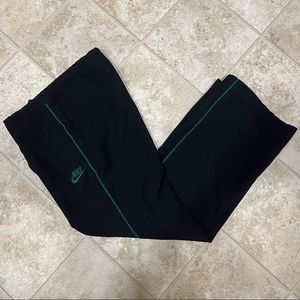 Vintage Nike Black and Green Pants